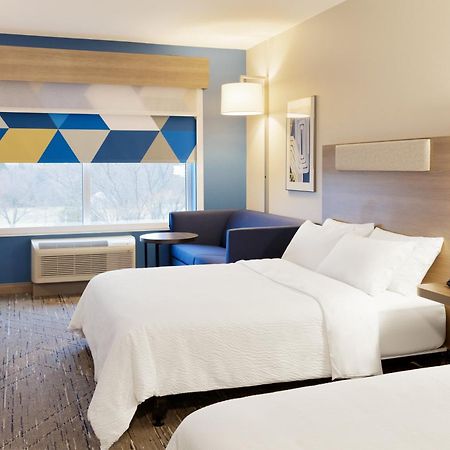 Holiday Inn Express Newton By Ihg Eksteriør billede